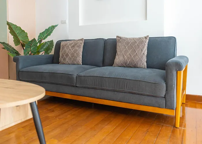 Recently Renovated Pool View Apartment In Modern Complex