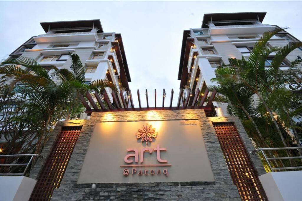 Apartemen Recently Renovated Pool View In Modern Complex *
